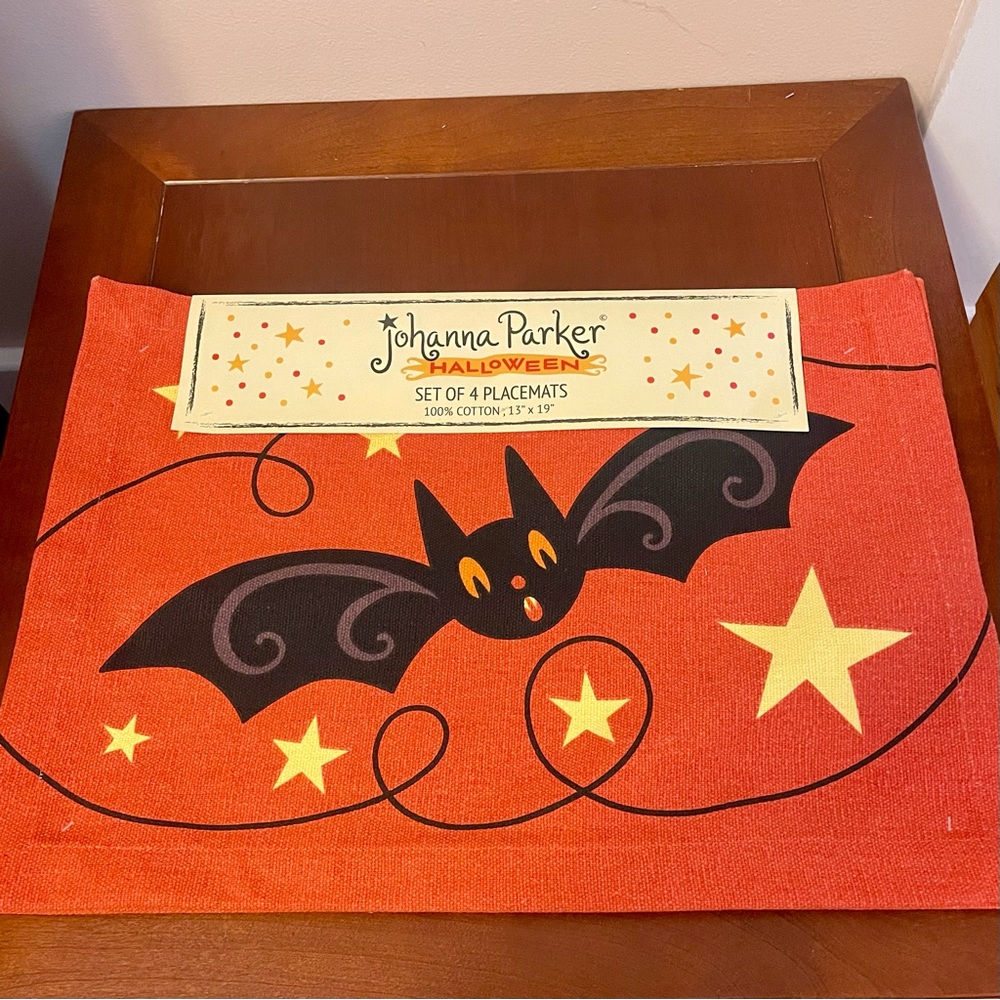 NWT JOHANNA PARKER SET OF 4 BAT HALLOWEEN PLACEMATS Stars Kitchen Holiday Spooky